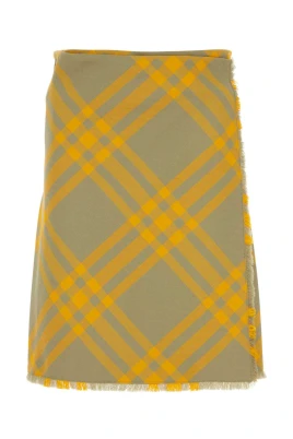Broderad Sidenkjol
