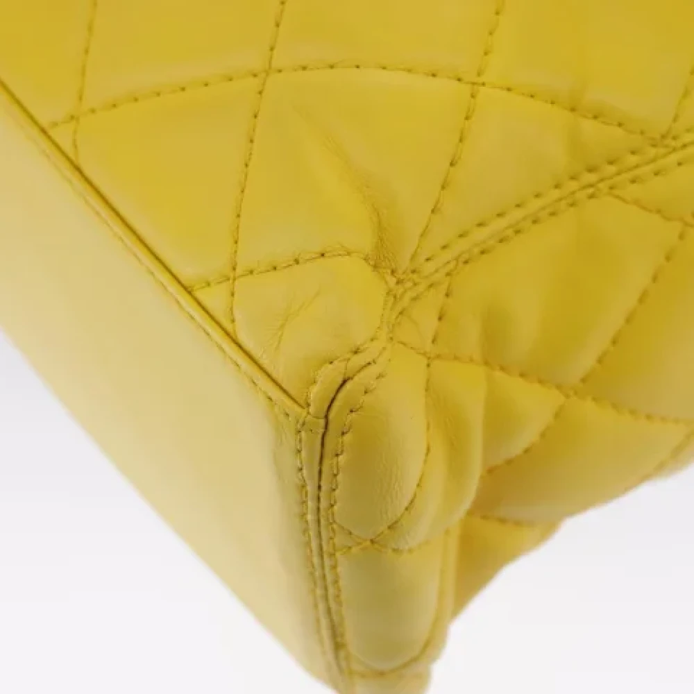 Chanel Vintage Pre-owned Leather chanel-bags Yellow Dames