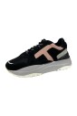 chaussure-de-sport-en-daim