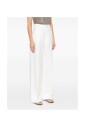 pantalon-blanc-avec-cinq-poches-classiques