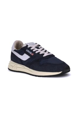 sneakers-en-cuir-suede-avec-semelle-texturee
