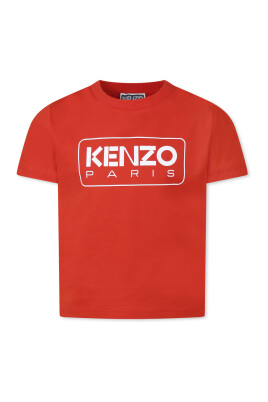 t-shirt-rouge-a-manches-courtes