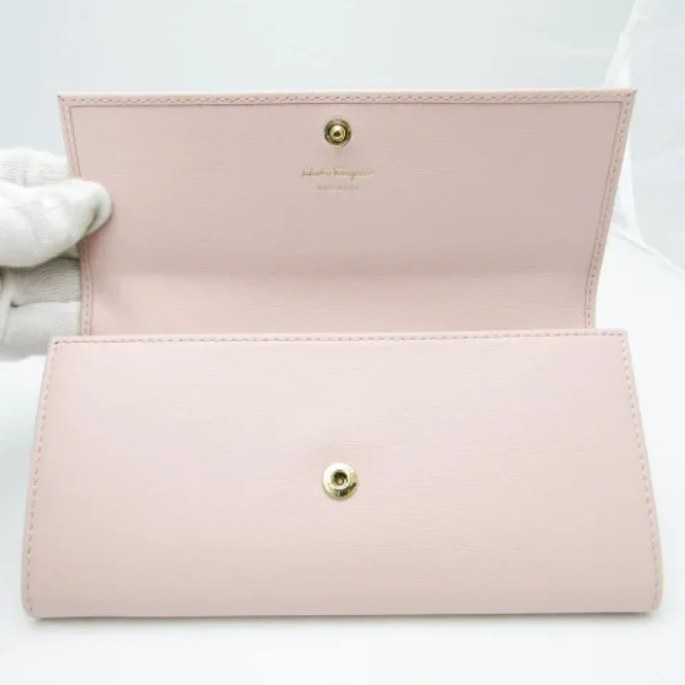 Salvatore Ferragamo Pre-owned Leather wallets Pink Dames