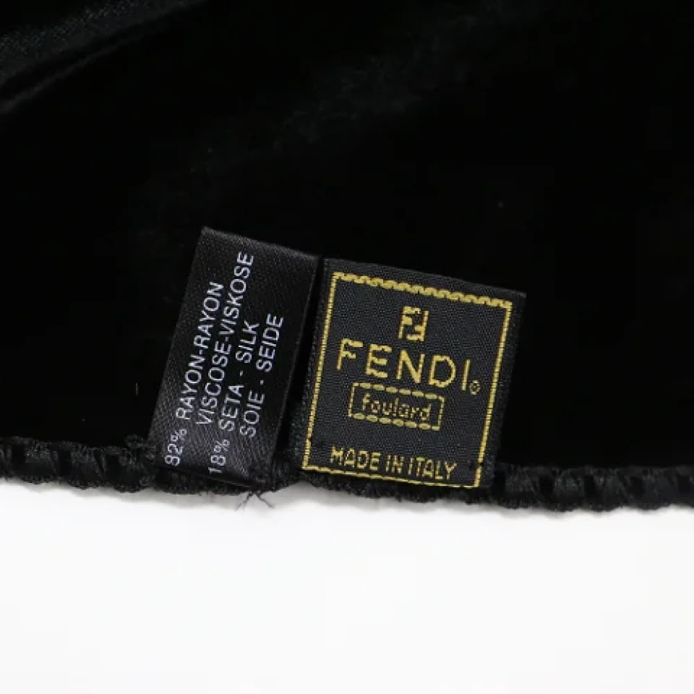 Fendi Vintage Pre-owned Silk scarves Black Dames