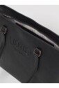 sac-a-bandouliere-noir-au-design-epure