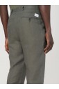 pantalon-en-lin-bleu-plisse-coupe-decontractee