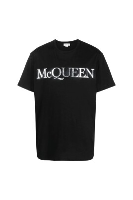 signature-spray-t-shirt