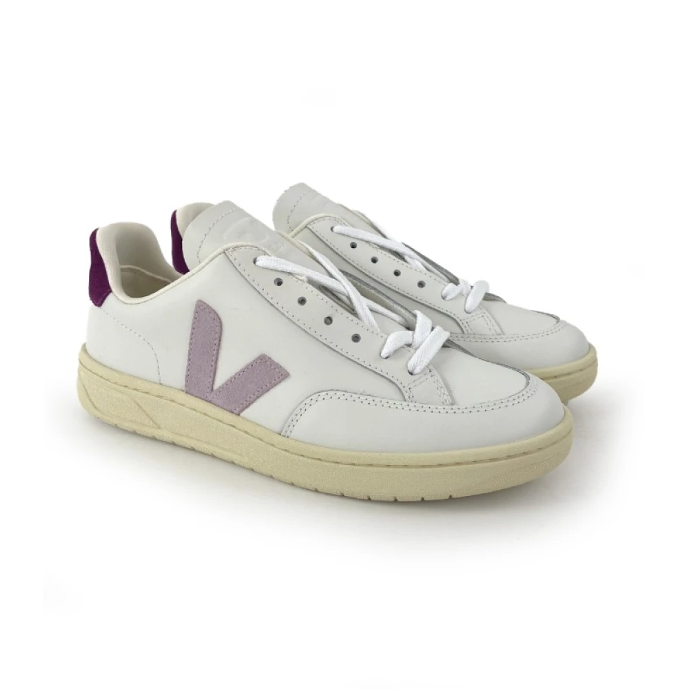 Veja Witte Sneakers met Roze V en Magenta Hiel White Dames