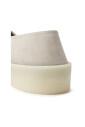 mocassins-en-cuir-gris-avec-semelle-en-caoutchouc