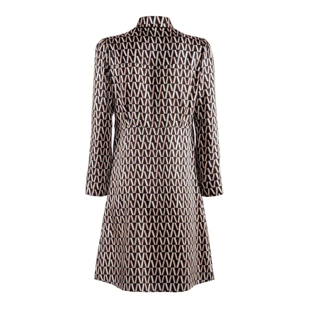 Nenette Zwarte Logo Print V-Hals Jurk Black Dames