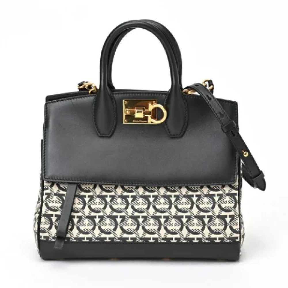 Salvatore Ferragamo Pre-owned Canvas handbags Black Dames