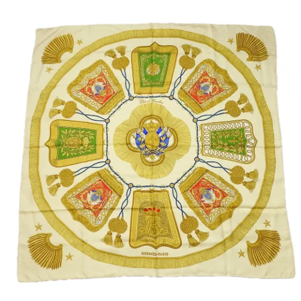 Hermès Vintage Pre-owned Wool scarves Beige Dames