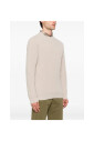 pull-beige-en-cachemire-a-manches-longues
