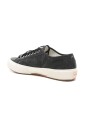 baskets-noires-a-lacets-avec-semelle-en-caoutchouc