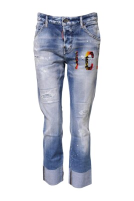 jean-denim-skinny-bleu-avec-logo