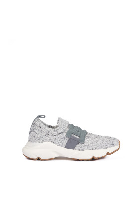 slip-on-sneaker-gris-avec-chaine-en-daim