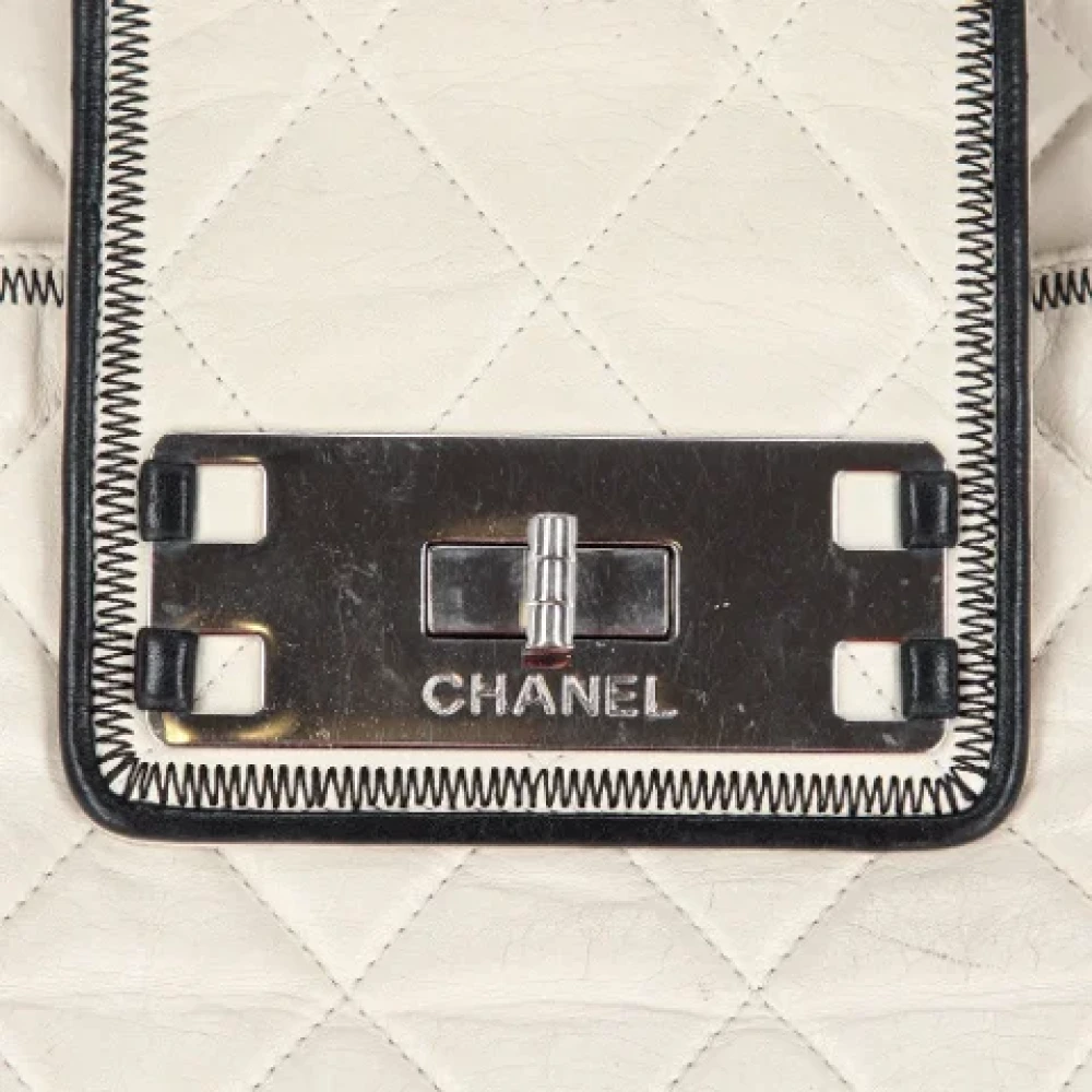 Chanel Vintage Pre-owned Leather chanel-bags Beige Dames