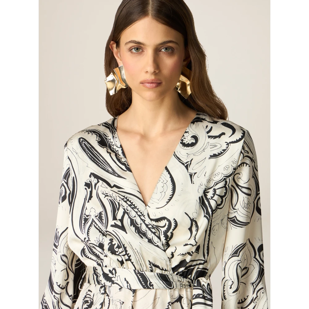 Oltre Gekruiste V-hals Satijnen Jurk met Foulard-patroon Multicolor Dames