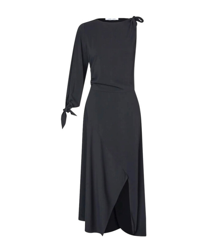 robe-longue-asymetrique-avec-jupe-portefeuille