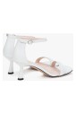 sandales-en-cuir-blanc-a-talon-entonnoir-robuste