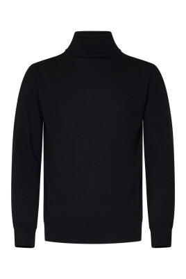 black-wool-sweater-george-clooney-style