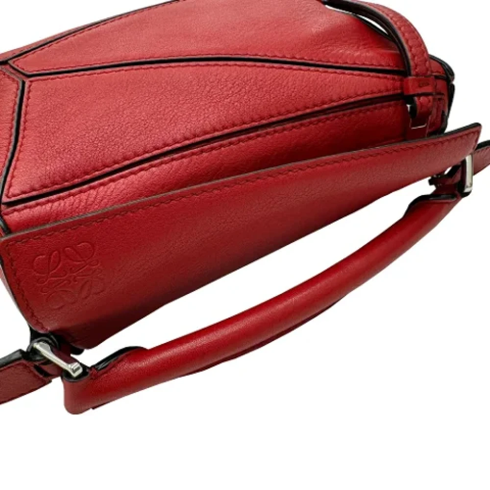 Loewe Pre-owned Leather shoulder-bags Red Dames
