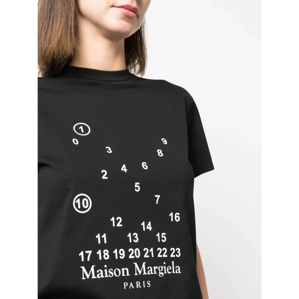 Maison Margiela AVP MM Numbers T-Shirt in Zwart Black Dames