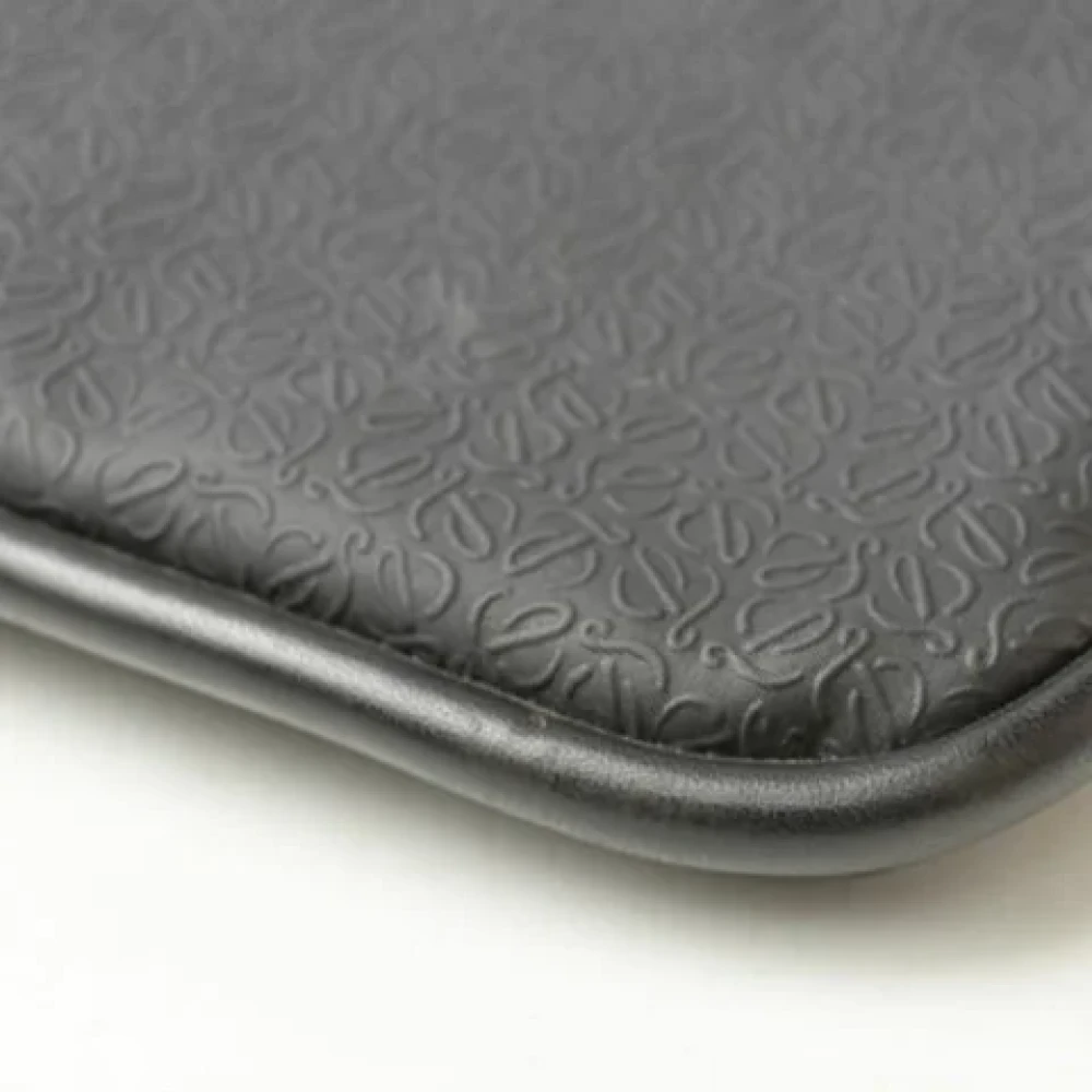Loewe Pre-owned Canvas shoulder-bags Black Dames