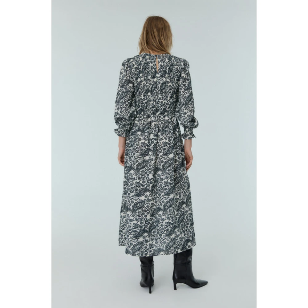 The New Society Majestic Paisley Jurk Blue Dames