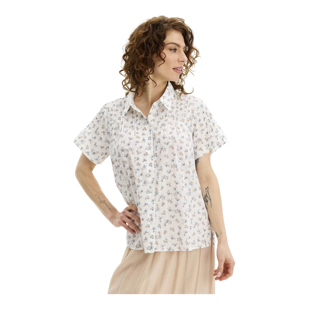 Blouses & Shirts > Shirts - - IN Front - Modalova