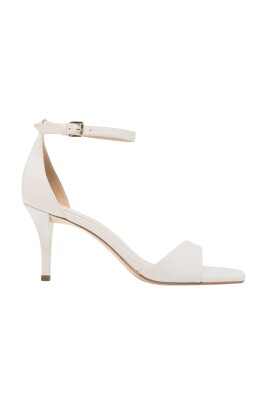 sandales-noires-a-talons-en-cuir-avec-bride-de-cheville