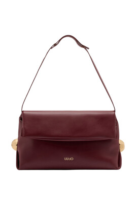 red-shoulder-bag-with-metal-logo