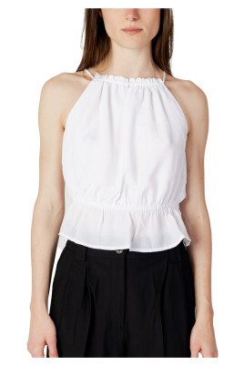 sleeveless-tops