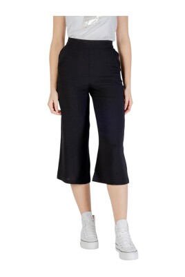 black-wide-leg-viscose-trousers