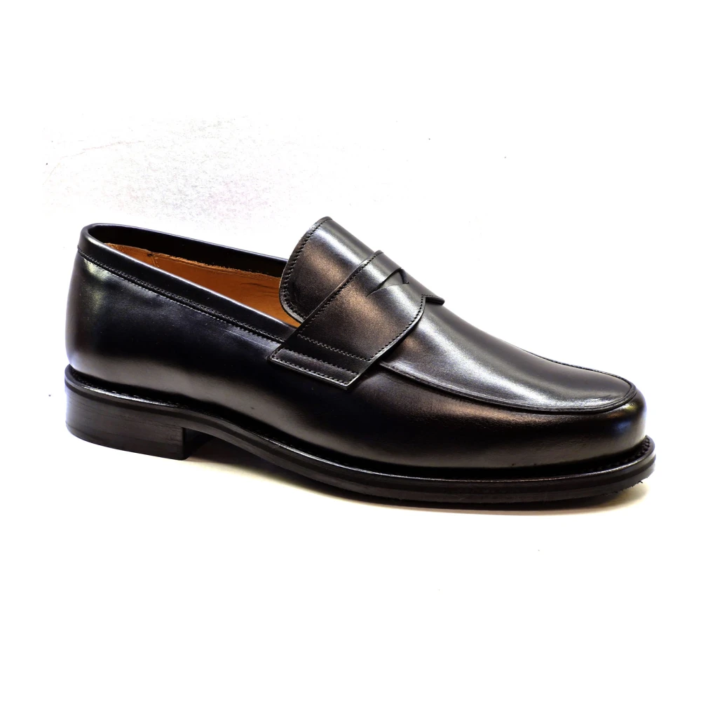 Shoes > Flats > Loafers - - Berwick - Modalova