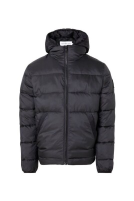 black-padded-jacket-with-double-pockets