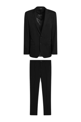costume-noir-a-boutonniere-simple