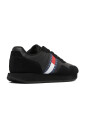 sneakers-en-cuir-noir-avec-inserts-en-daim