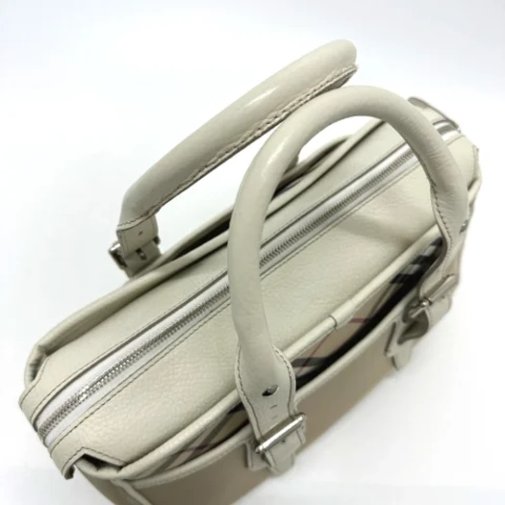 Burberry Vintage Pre-owned Fabric handbags Beige Dames