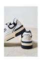 baskets-clc-blanc-et-bleu