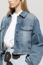 veste-en-denim-vintage-avec-ourlet-effiloche