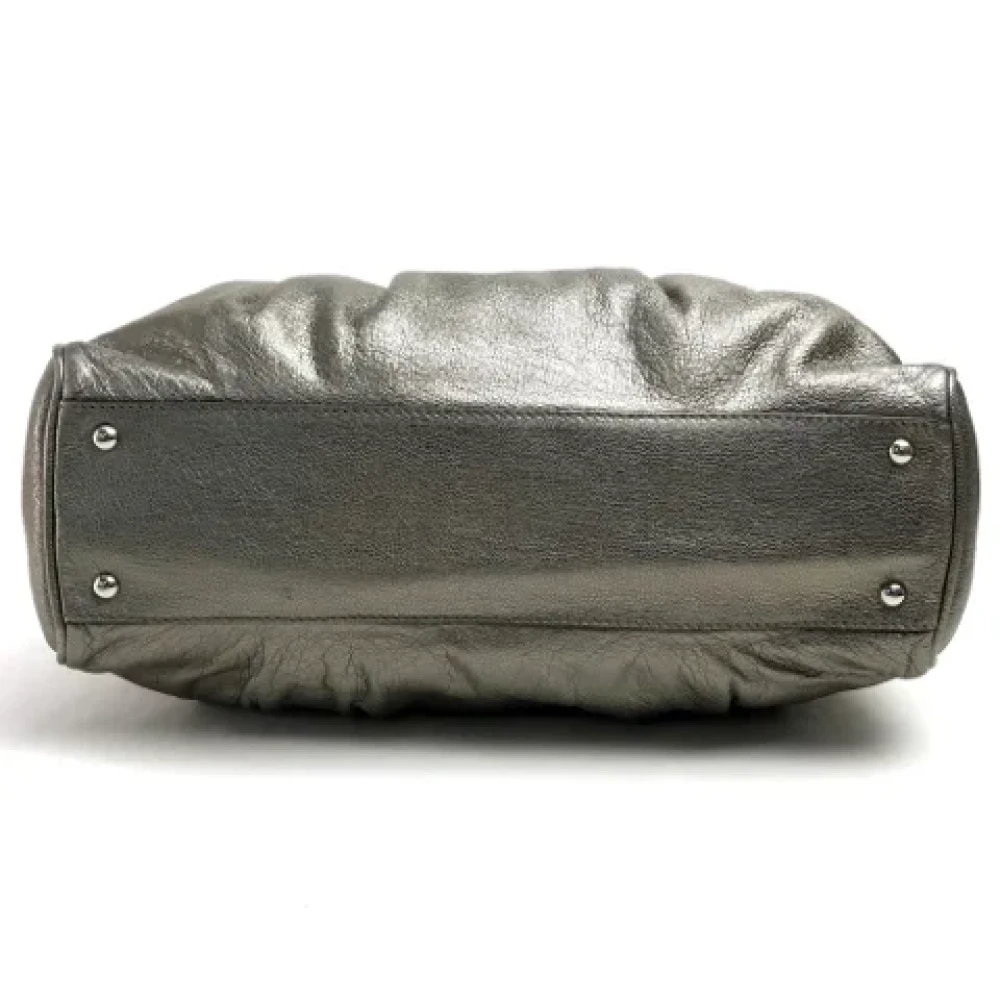 Salvatore Ferragamo Pre-owned Leather handbags Gray Dames