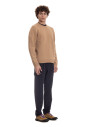 pull-edward-a-col-rond