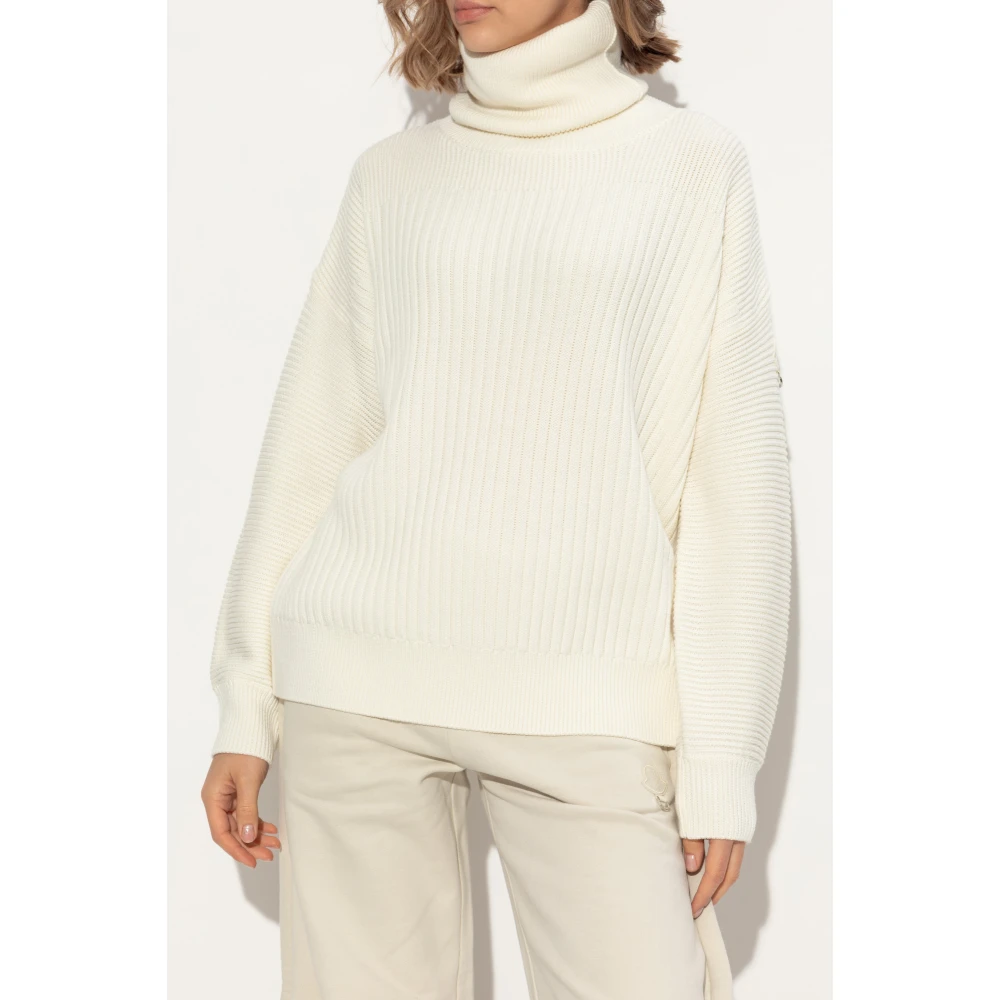 Moncler 6 Willow Smith Beige Dames