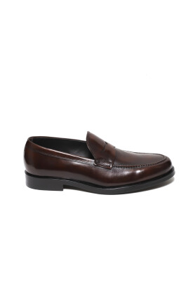 brown-leather-moccasins