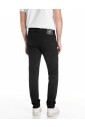 slim-fit-jeans