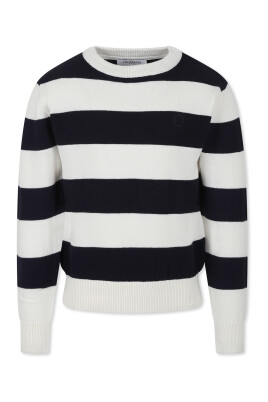 white-sweater-with-blue-stripes