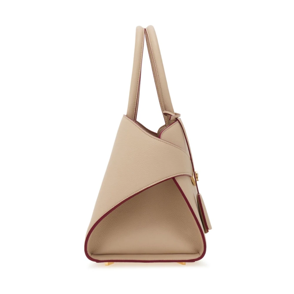 Salvatore Ferragamo Beige Gehamerd Leren Handtas met Gouden Hardware Beige Dames