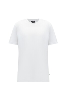 white-crew-neck-t-shirt-slim-fit