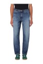 jeans-classiques-bleus-jambe-droite